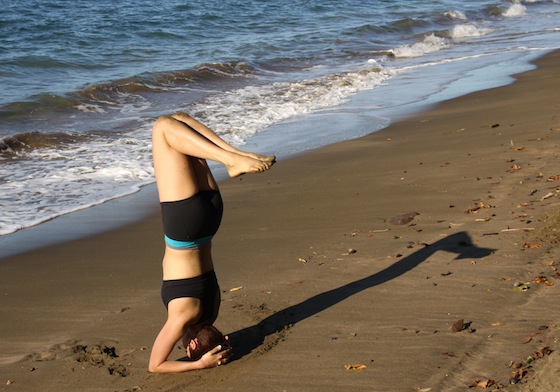 headstand-hawaii-fun